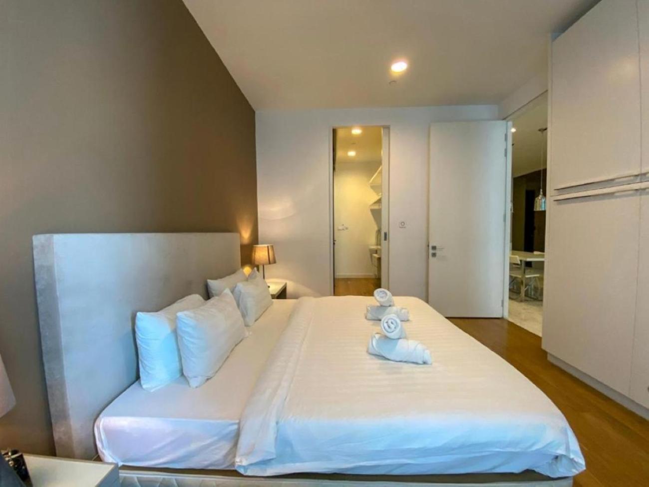 Platinum Sky Park Apartment *