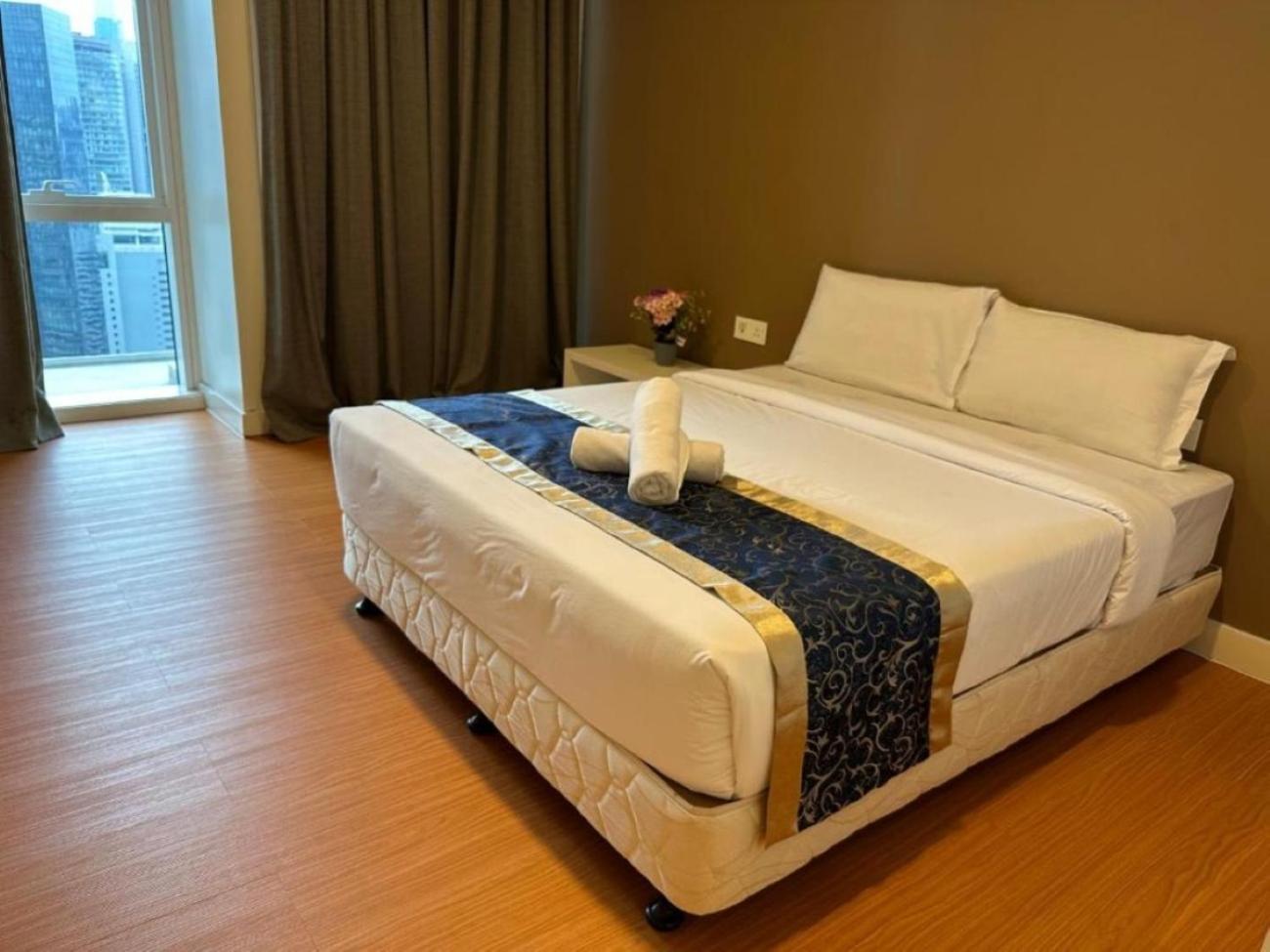 Platinum Sky Park Apartment