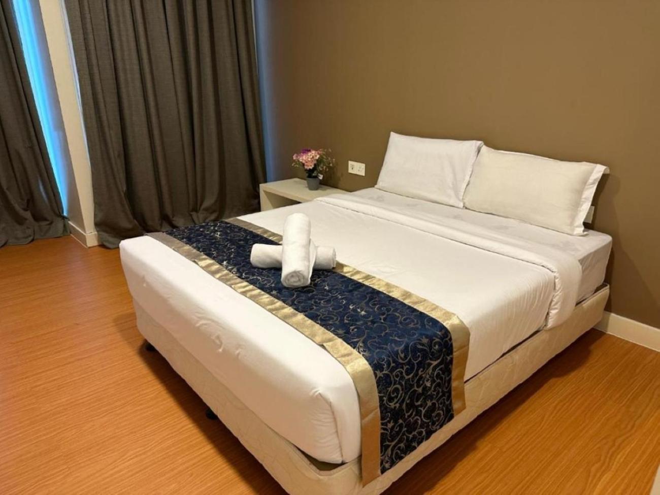 Platinum Sky Park Apartment